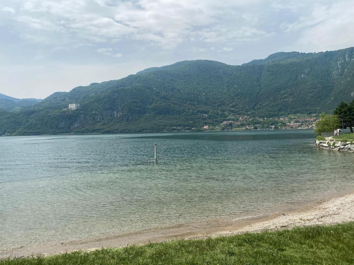 Villa The Swan - Composed By 2 Apartments Mandello del Lario Eksteriør bilde